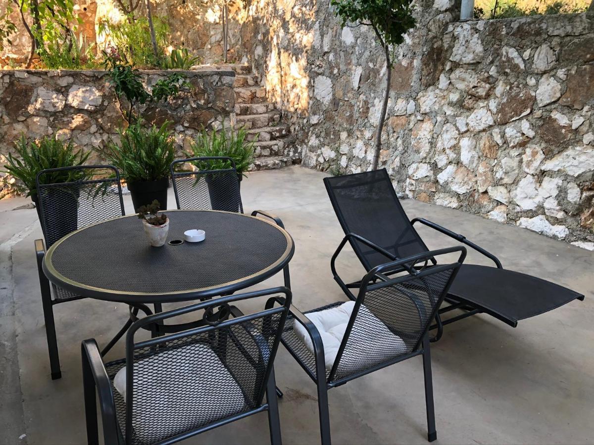 Apartmani Milka I Jozo Омиш Экстерьер фото